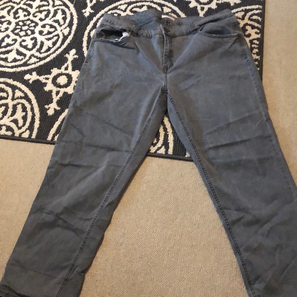 Maurice’s gray pants. Size 18